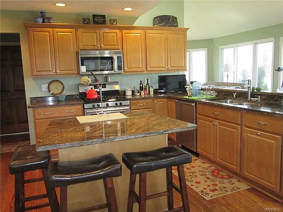 5th image of 5458 Center Pine Ln