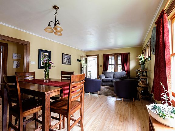 4th image of 1333 Fairmount Ave