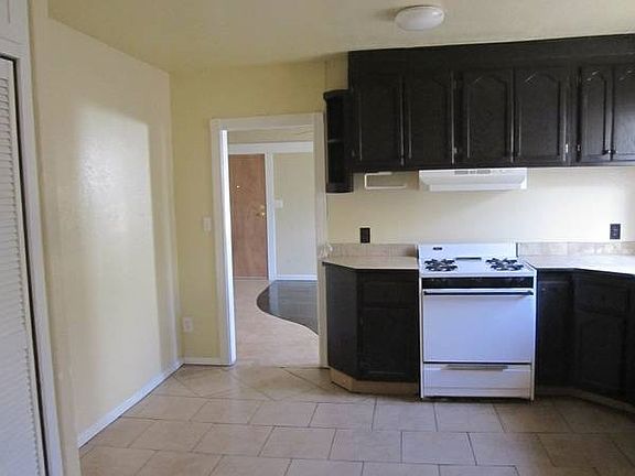 4th image of 3431 Polk Ave