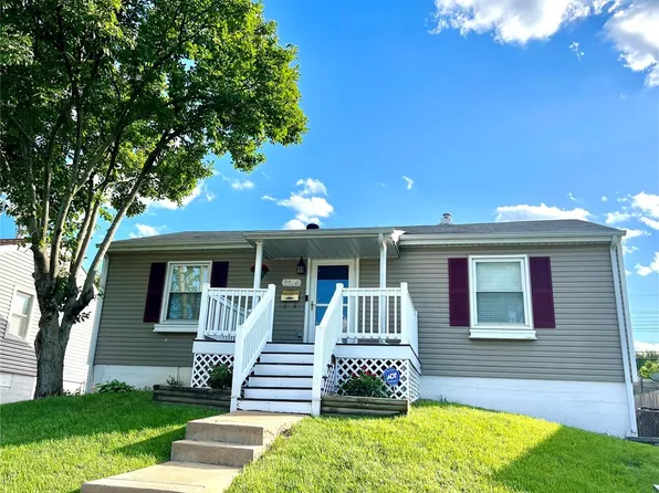 9538 Lydell Dr, Saint Louis, MO 63123