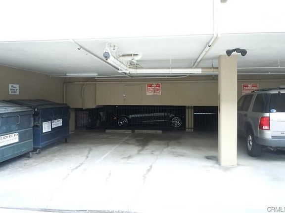 4th image of 5898 E Naples Plz APT 105