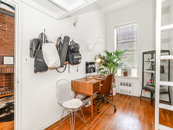 3rd image of 68 W 82nd St #2AA