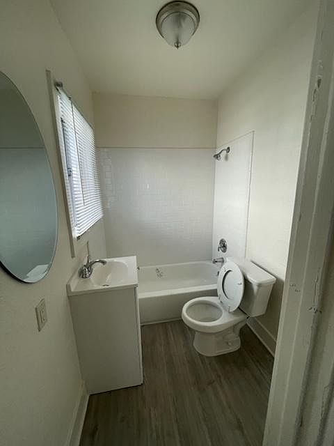 2nd image of 310 1/4 E 74th St