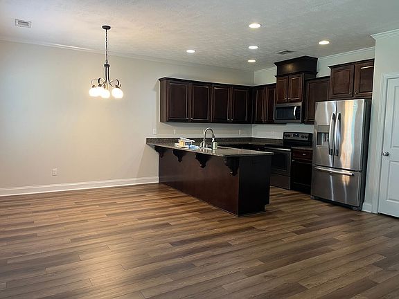 4th image of 742 Kensey Park Ln Suite 4