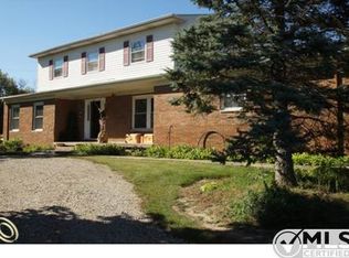 4141 Oakwood Rd, Ortonville, MI