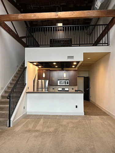 7319 N John Ave #202 Photo 1