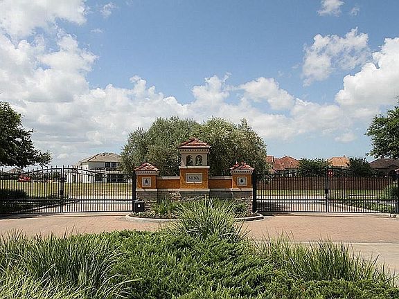 3rd image of 2764 San Nicolo Ln