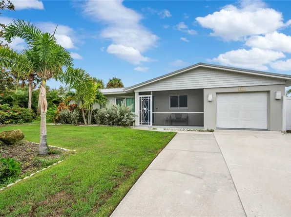 631 Coral Dr, Nokomis, FL 34275