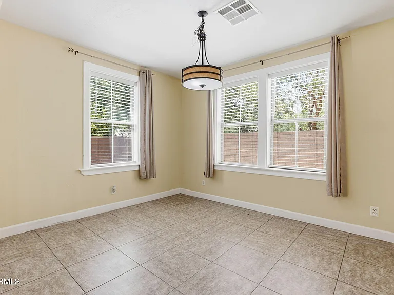 15372 W Dahlia Dr — Photo 18