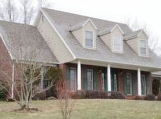 7234 Whitlind Ln, Athens, OH 45701