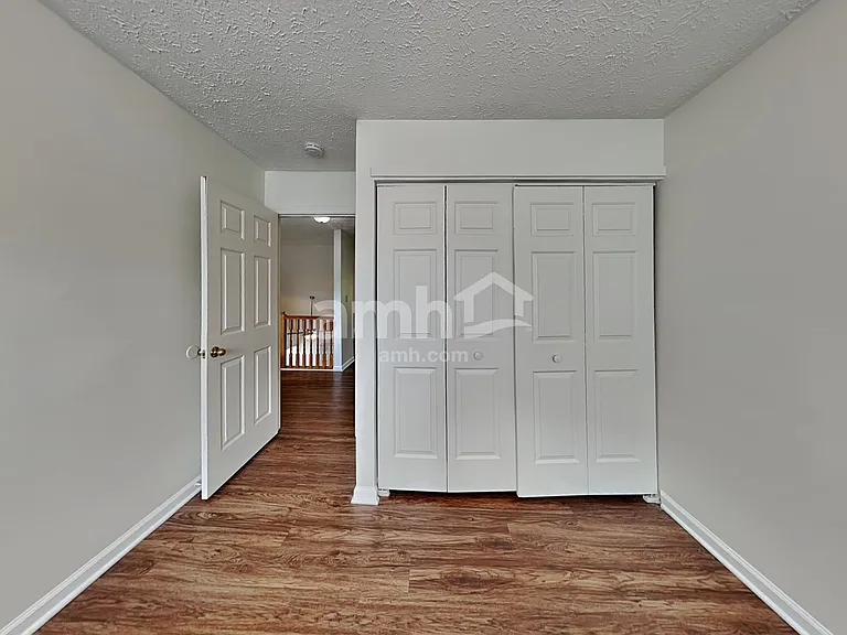 210 Wood Valley Ct — Photo 20