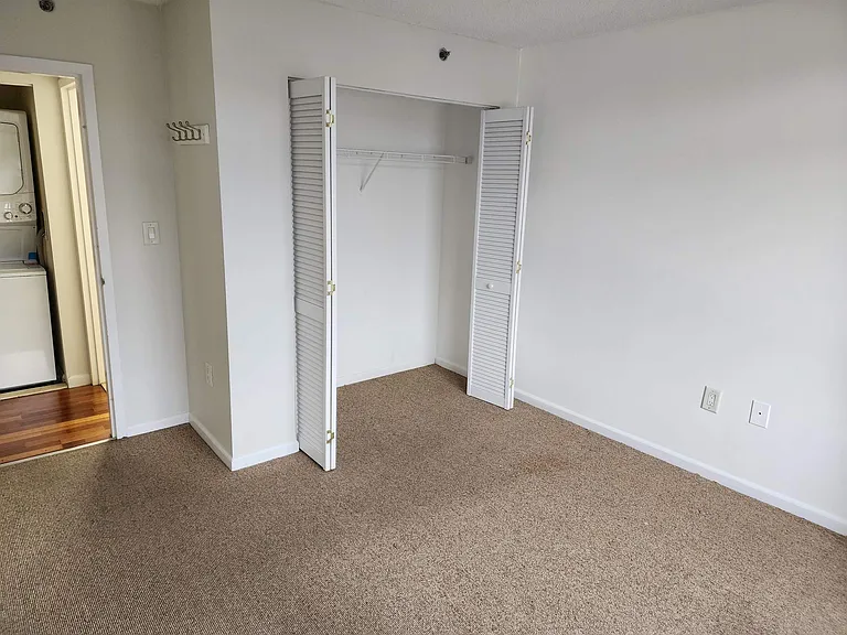 700 1st St #9Q — Photo 9