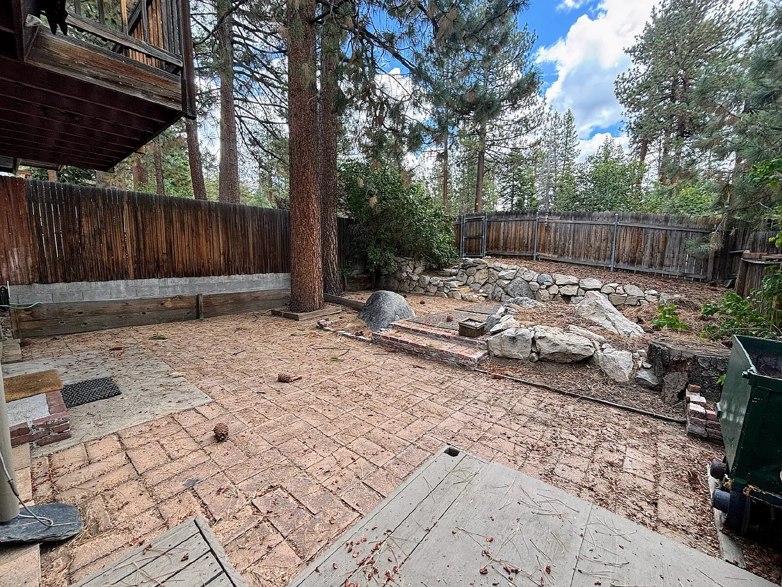 3 bed, 1.5 bath, 1240 sqft, $2,900 — Photo 2