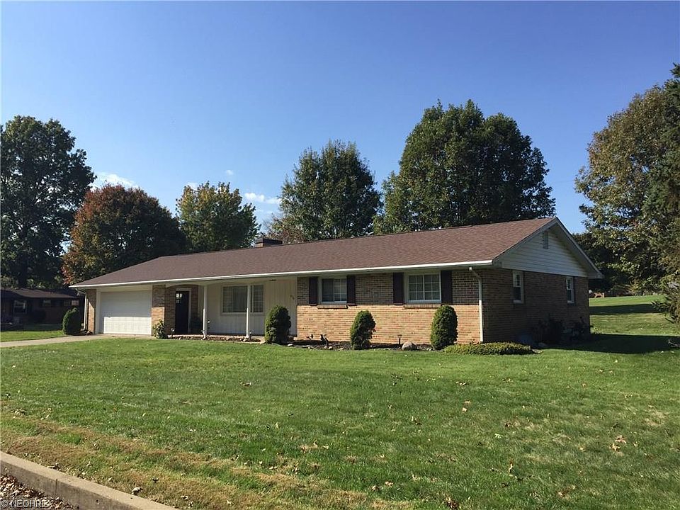 1st image of 824 Kaderly Ave SW