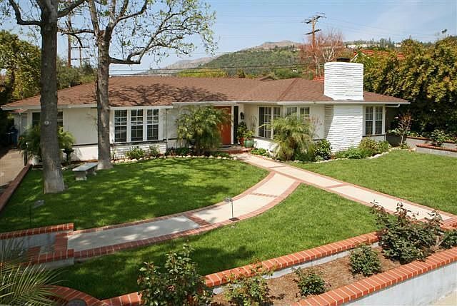 1st image of 5005 Crown Ave