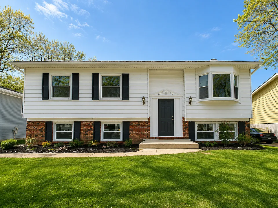 2212 Shore Dr