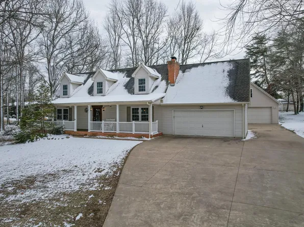 8333 Angel Dr, Newburgh, IN 47630