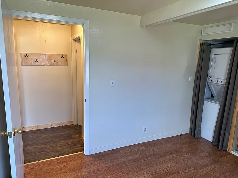280 Railroad Ave #A — Photo 16