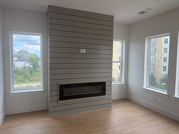 2nd image of 3515 Rosalie St