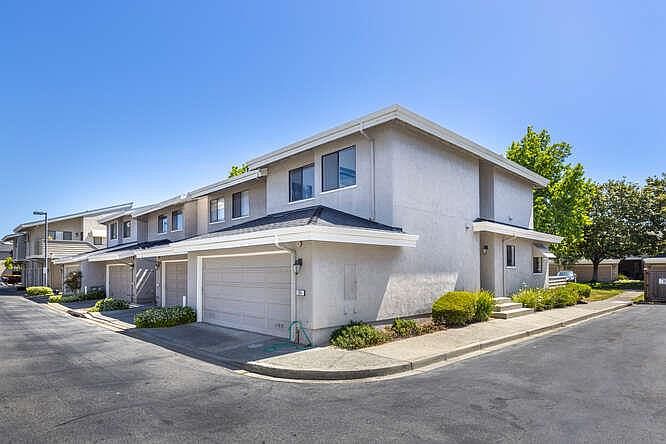 1st image of 131 Albacore Ln