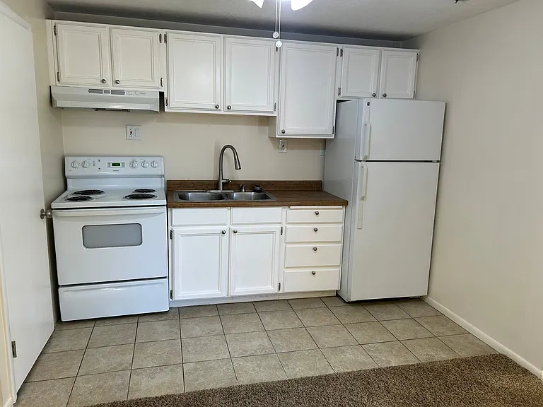 722 N Eastside Dr #A — Photo 1