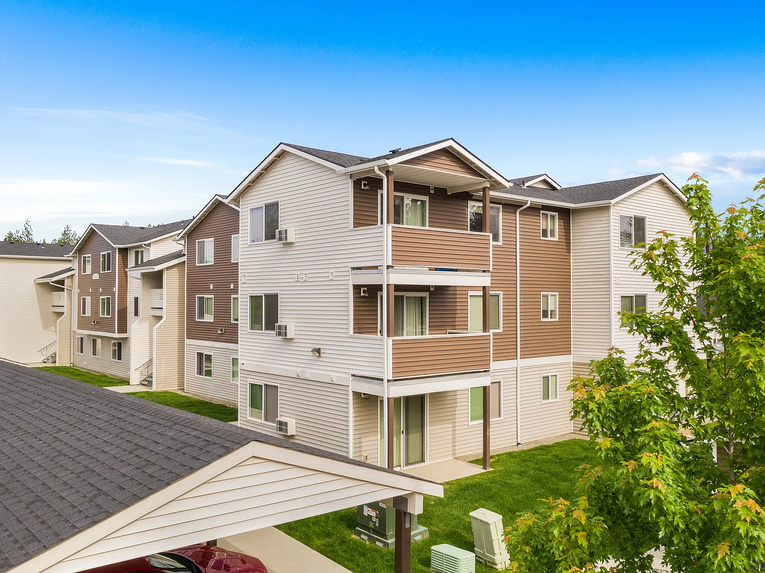 Blue Point Apartments — Photo 3