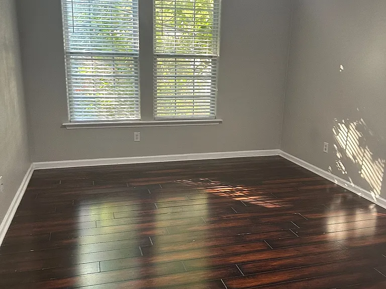 827 Mission Ave — Photo 21