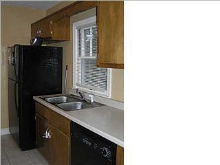 4th image of 112 Santeelah St