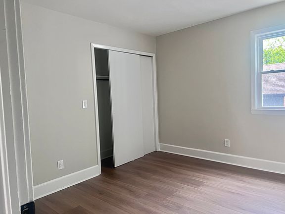 4th image of 752 Belmont Ave N #3