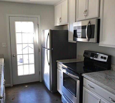 2nd image of 58 Squire Cir