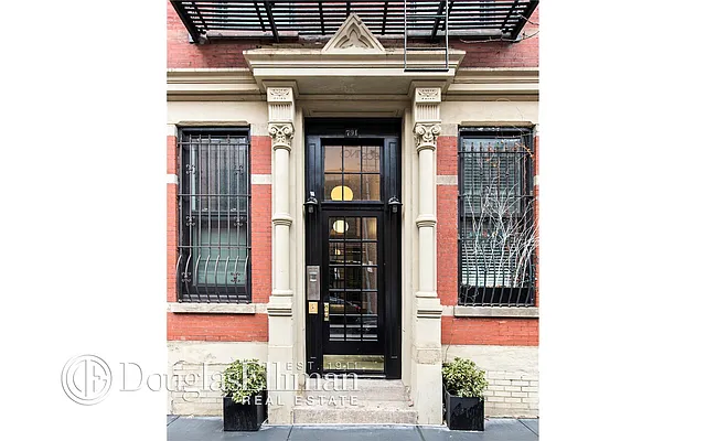 Sold by Douglas Elliman | media 17