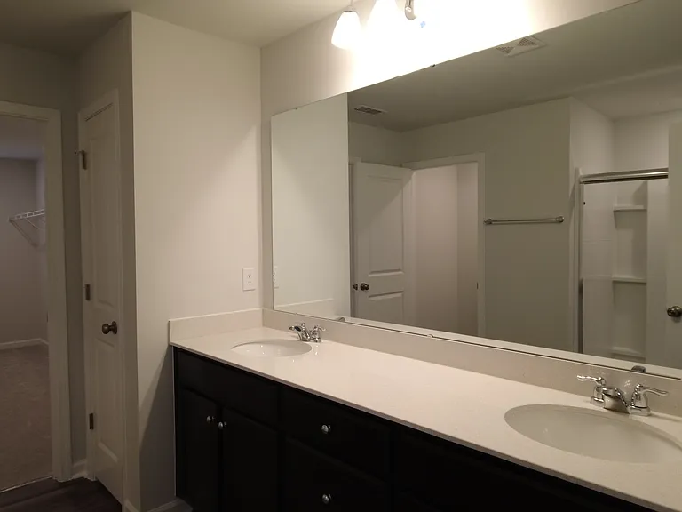 806 McKenzie Park Ter — Photo 29
