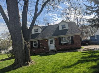 6110 Clover Ln, Toledo, OH 43623