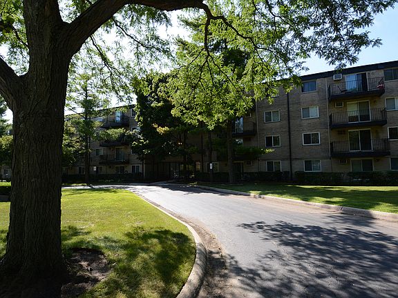 2nd image of 2315 E Olive St APT 4I