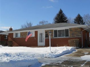 15355 Sunset St, Livonia, MI 48154