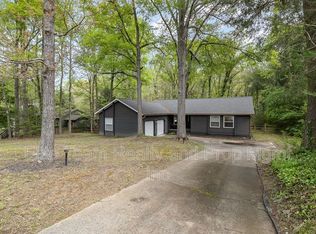 6618 Lakeside Dr, Charlotte, NC 28215