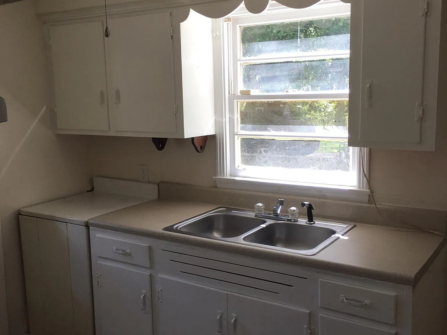 2017 W Broad Ave — Photo 3