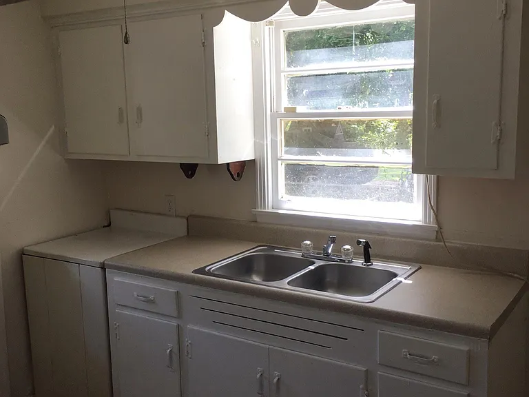 2017 W Broad Ave — Photo 3