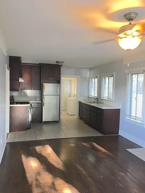 1st image of 503 N Kenmore Ave