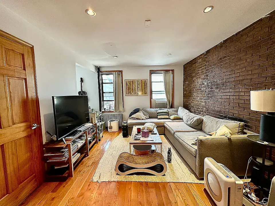 330 Hicks St #2