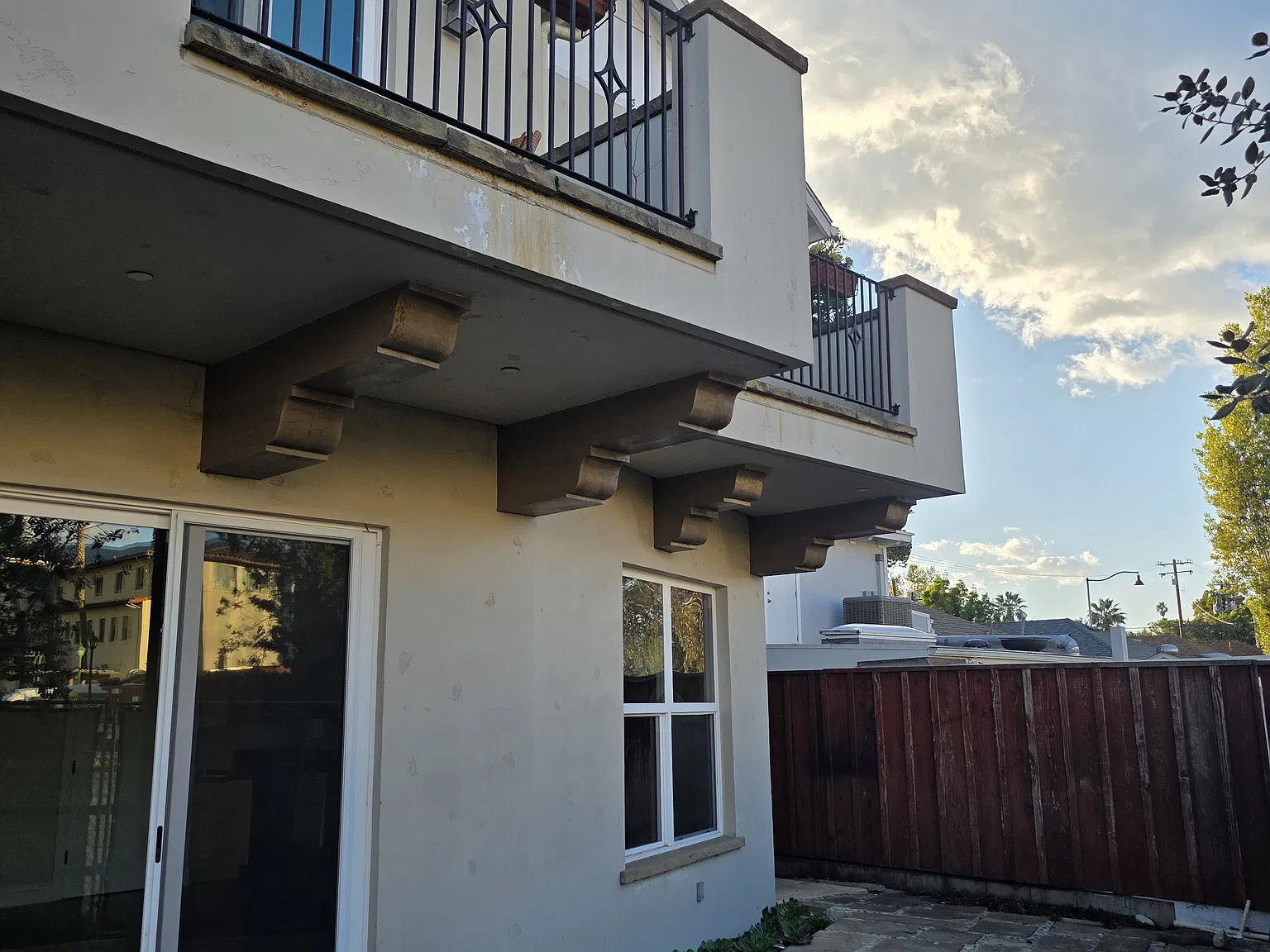 2 bed, 2.5 bath, 1329 sqft, $5,500 — Photo 3