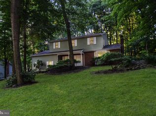 1456 Springhill Dr, Hummelstown, PA 17036
