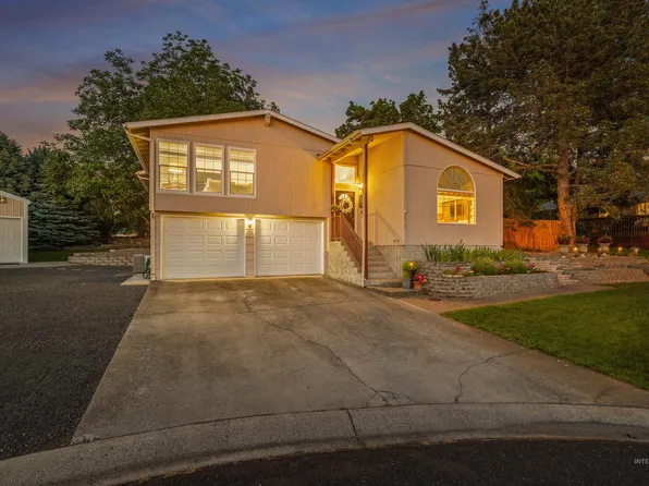 3415 Selway Dr, Lewiston, ID 83501