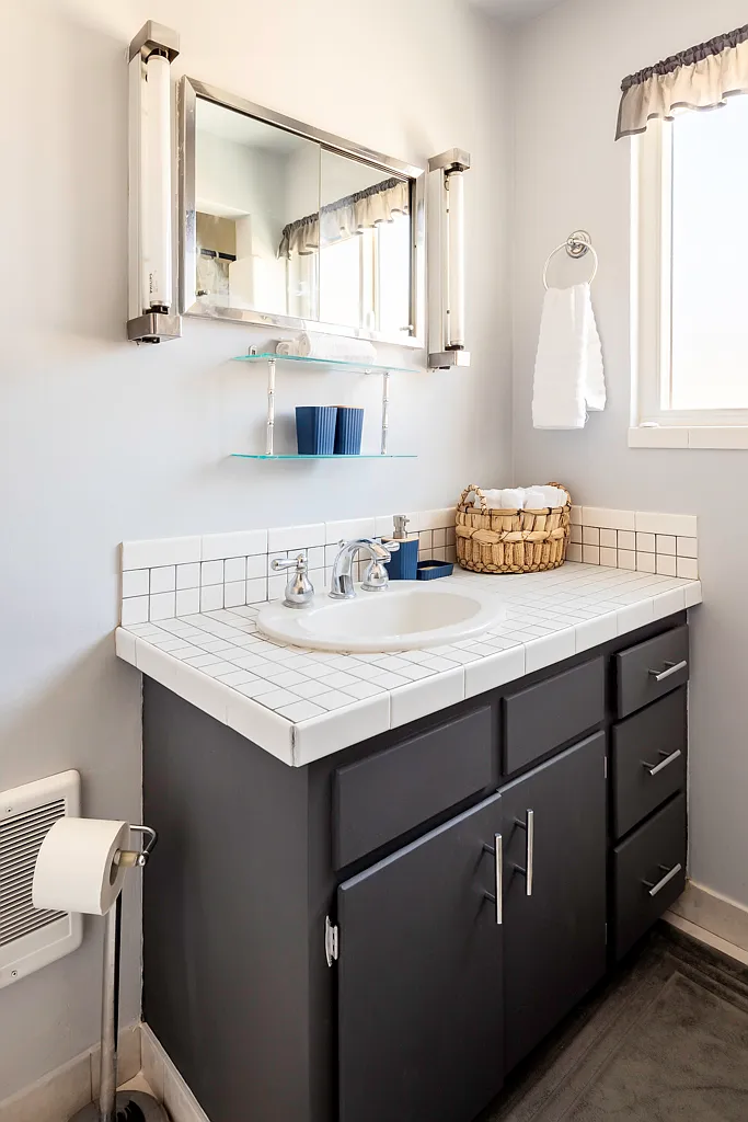 2 bed, 1.5 bath, 1008 sqft, $2,400 — Photo 3
