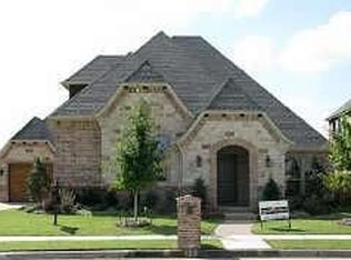 8304 Oak Knoll Dr, North Richland Hills, TX 76182