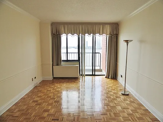 Rented by Battery Park Realty | media 15