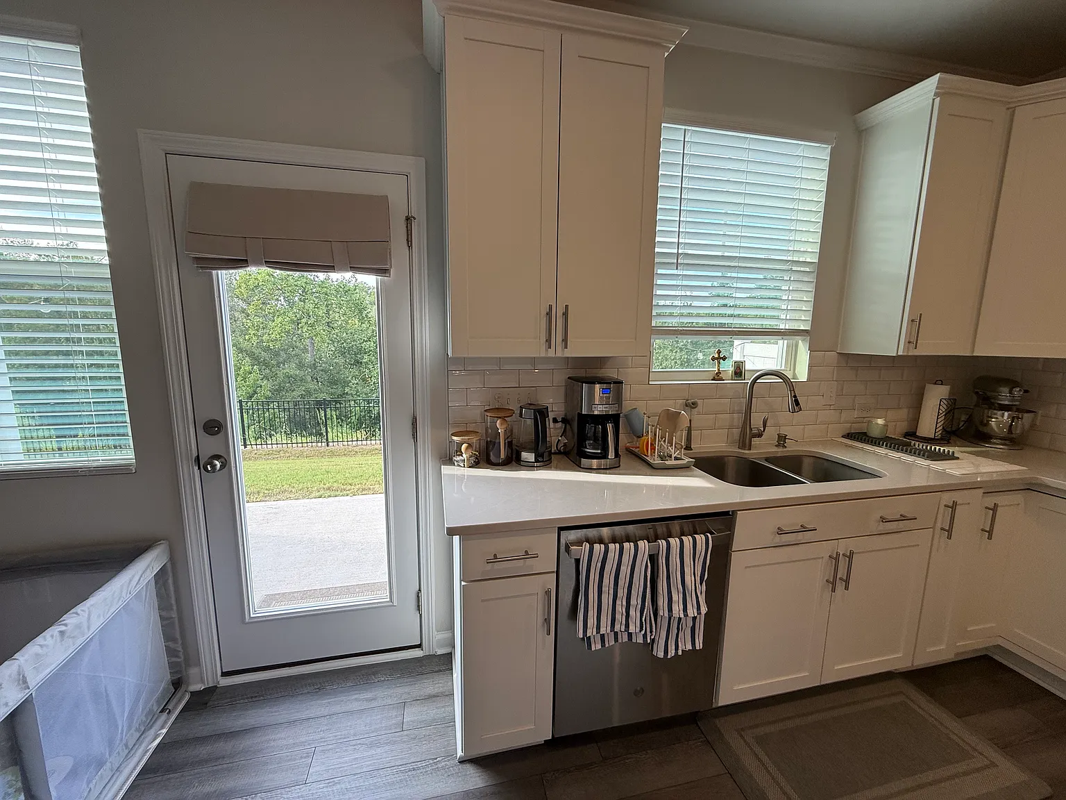 3 bed, 2.5 bath, 1691 sqft, $1,985 — Photo 4