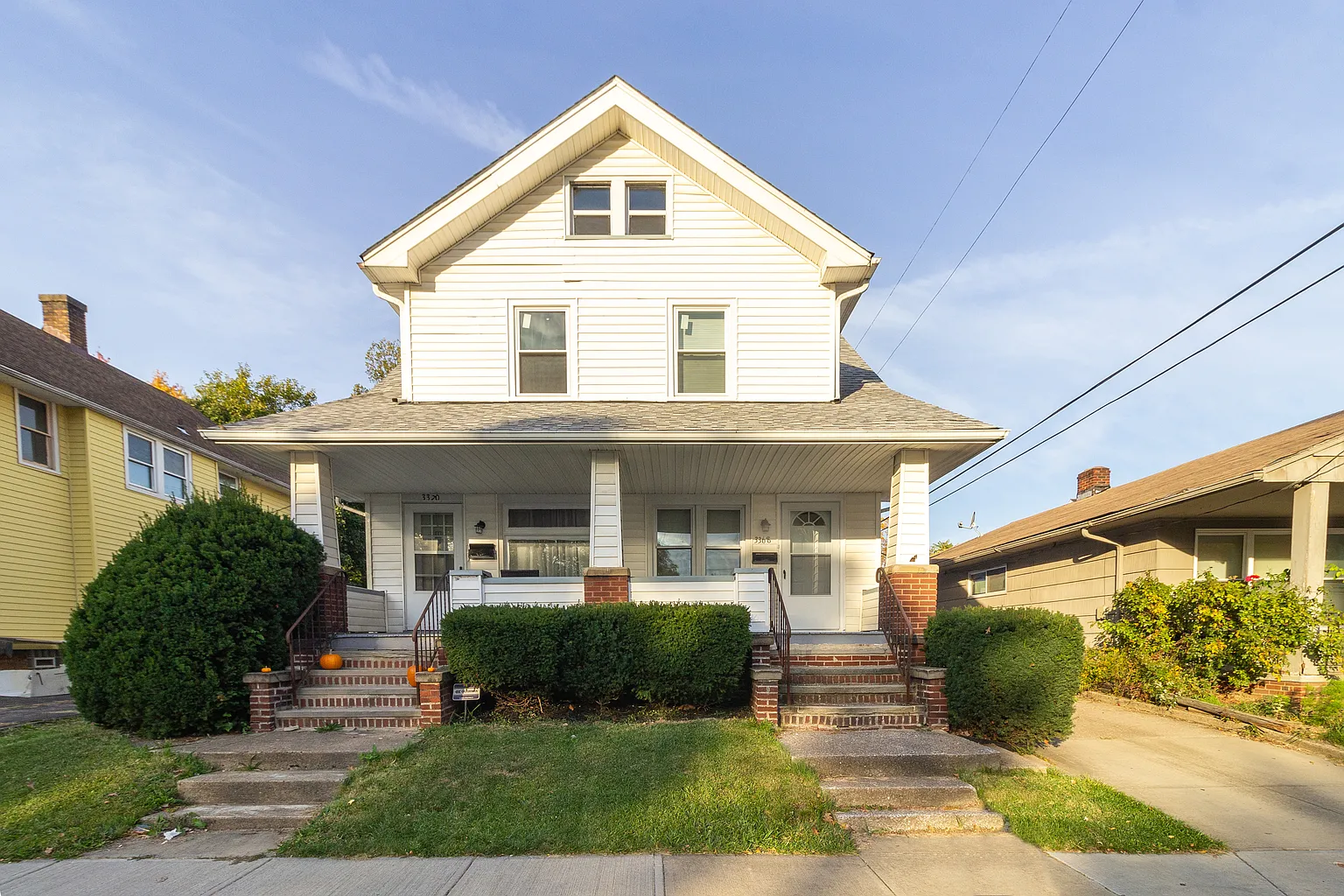 3368 W 105th St photo 1