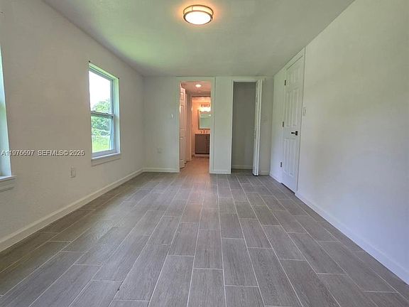 4th image of 4438 E Riverside Dr