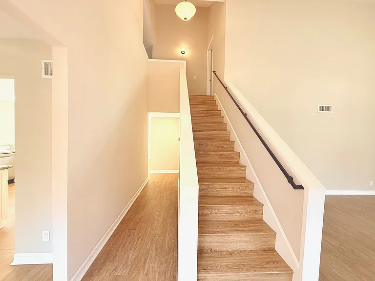 15338 Nantes Cir — Photo 6